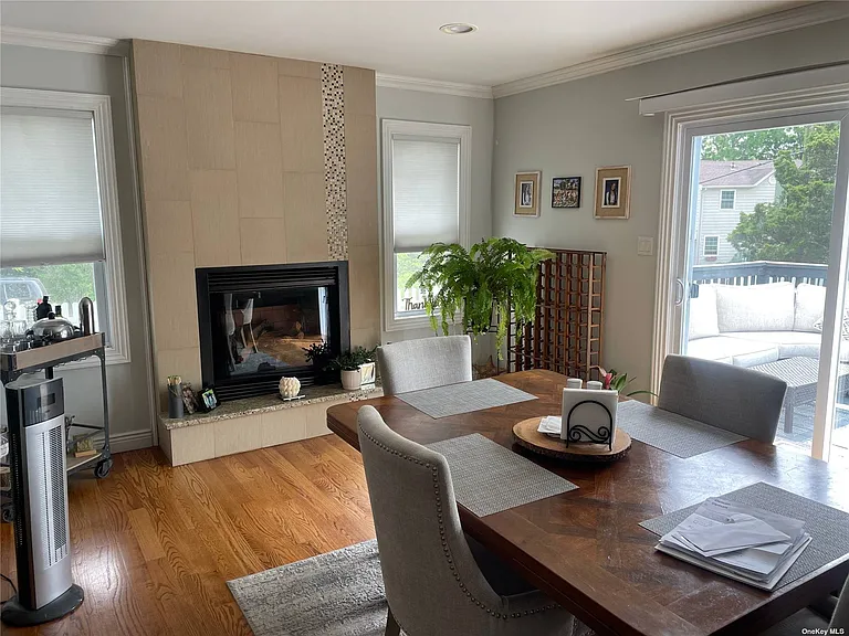 11 Charlotte Pl — Photo 19