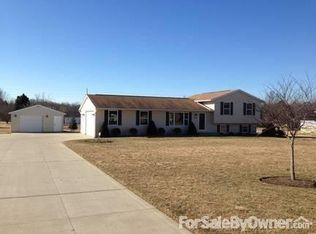 2634 Canaan Dr, Uniontown, OH 44685