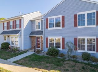 83 Prestbury Ln, Somerset, NJ 08873
