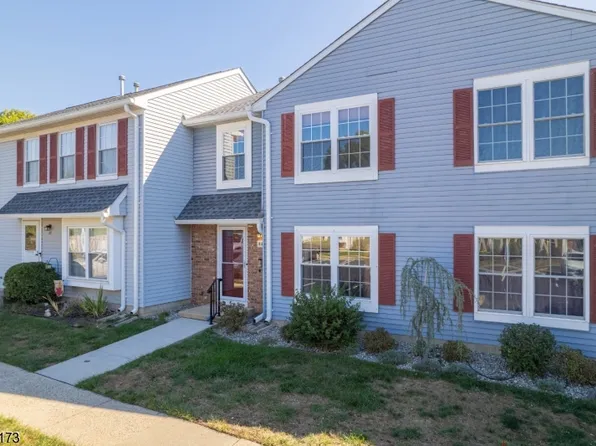 83 Prestbury Ln, Franklin Twp., NJ 08873