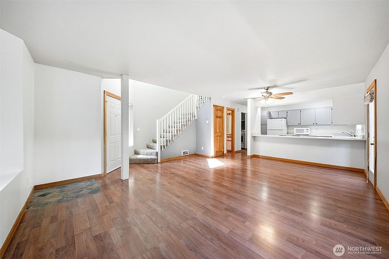 4th image of 7509 NE Vancouver Mall Drive #C10
