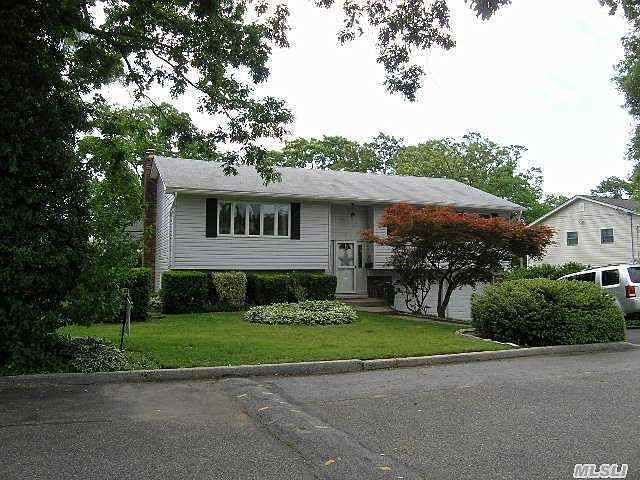 1st image of 7 Sea Wall Ln