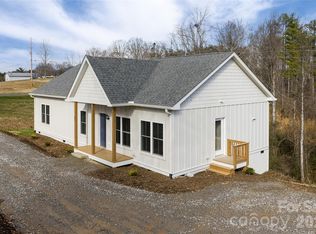 93 Locust Grove Rd, Weaverville, NC 28787
