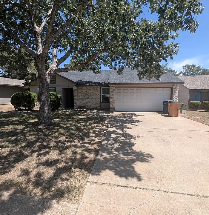 9005 Curlew Dr