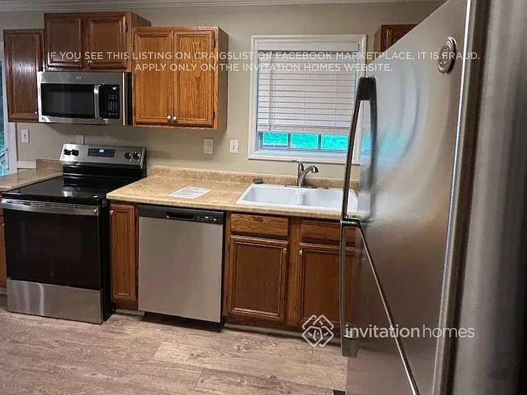 110 Woodglen Ct — Photo 6