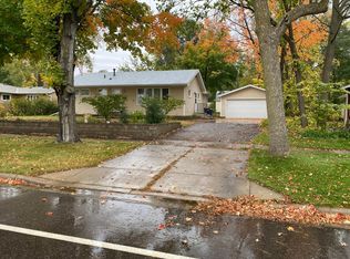 307 8th St W, Northfield, MN 55057