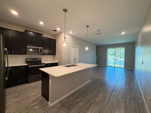 4th image of 9360 Tecumseh Dr
