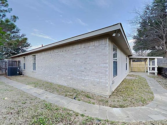 2nd image of 6300 Fern Meadow Dr