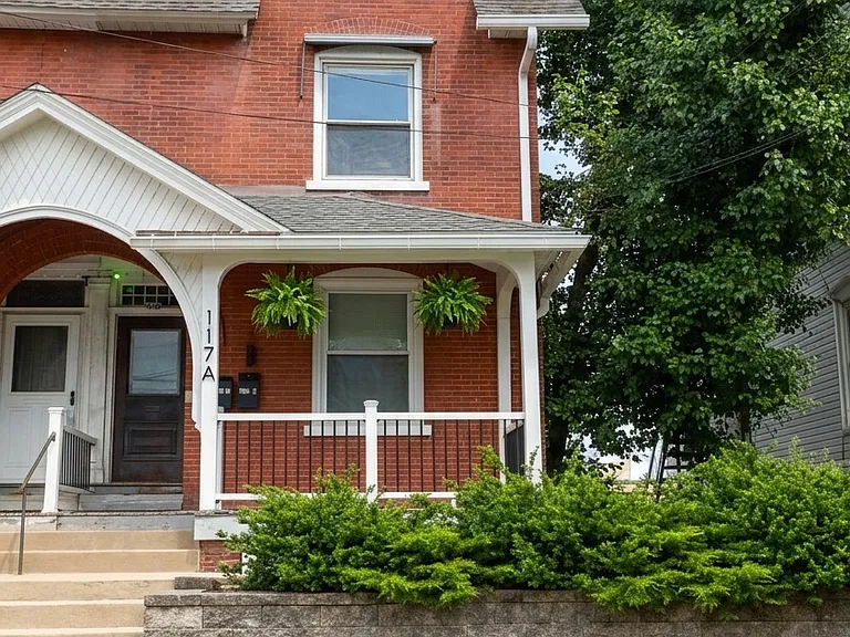 117 Green St #1 — Photo 1