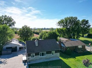 2040 Front Rd N, Amherstburg, ON N9V3R3