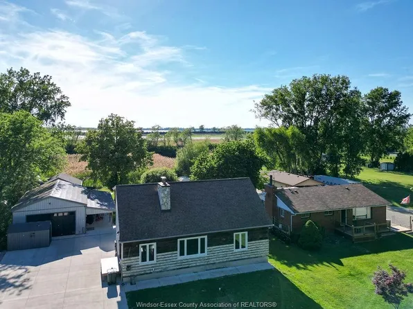 2040 Front Rd N, Amherstburg, ON N9V 3R3