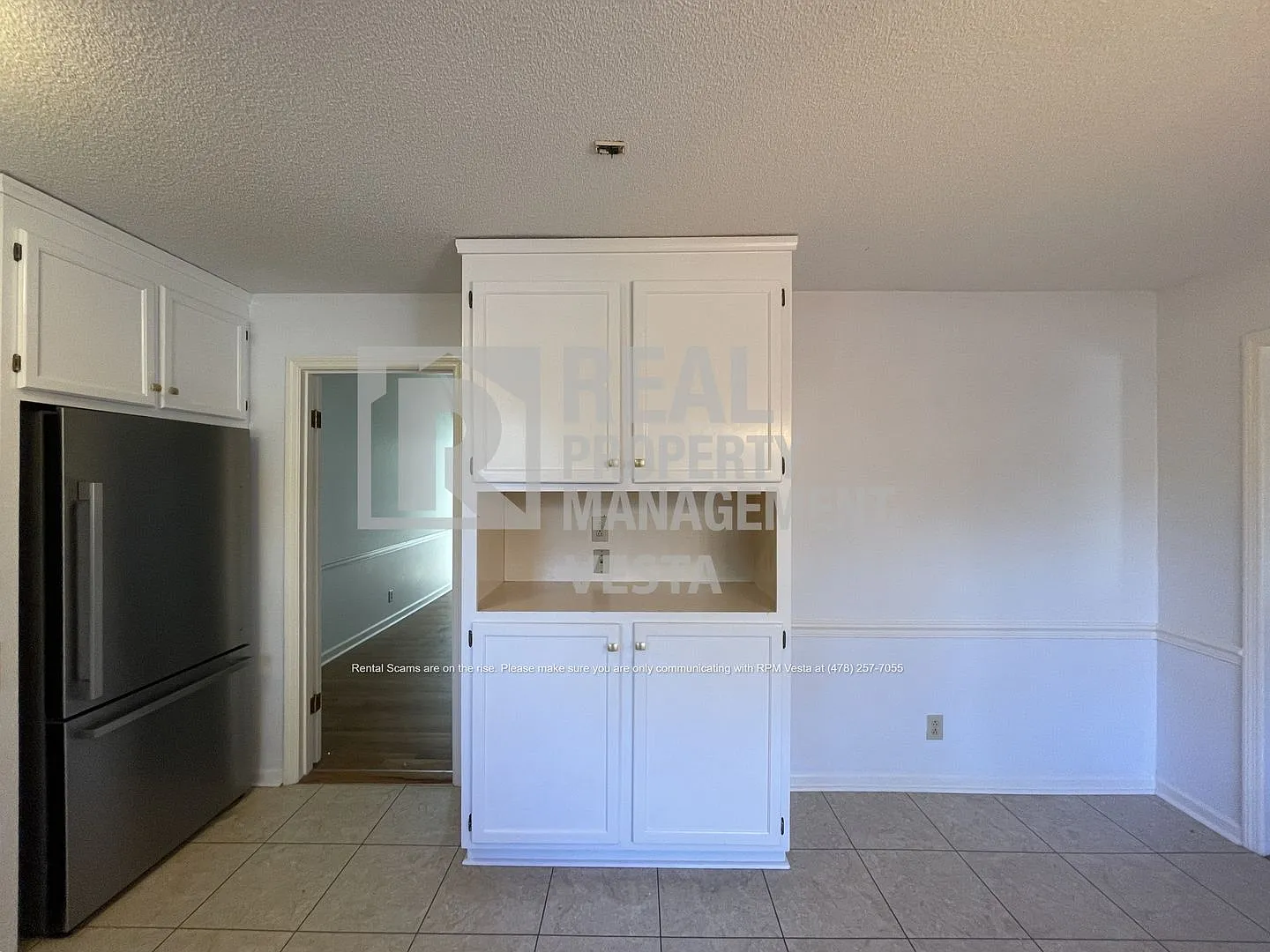 3 bed, 2.0 bath, 1900 sqft, $1,750 — Photo 3