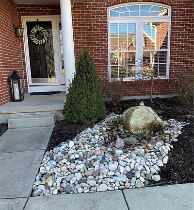 3rd image of 1321 Oakhurst Ct