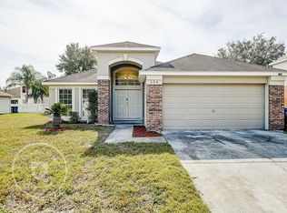 694 Cherry Bark Dr, Jacksonville, FL 32218