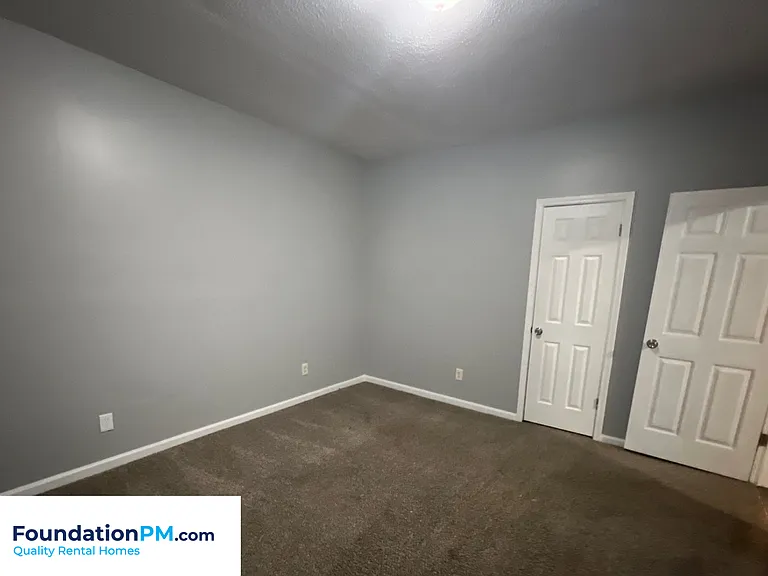 735 Roanoke Ave — Photo 11