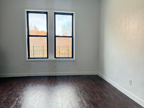 6211 Broadway APT 2H