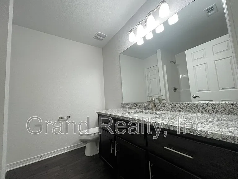 6217 Fox Run St — Photo 10