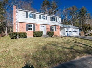 35 Oakwood St, Enfield, CT 06082