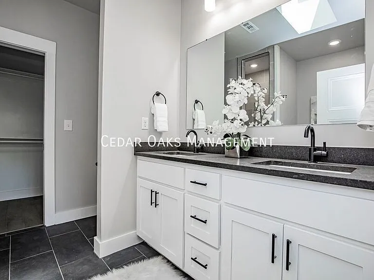 118 E Mountain St #118 — Photo 68