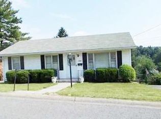 1161 Avalon Rd, Fairmont, WV 26554