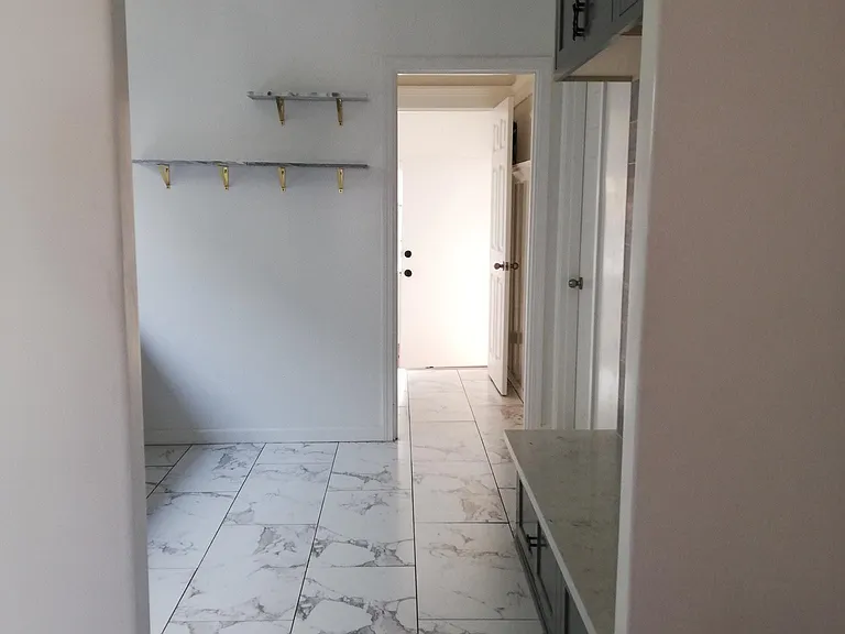 615 Cleveland St #1 — Photo 5