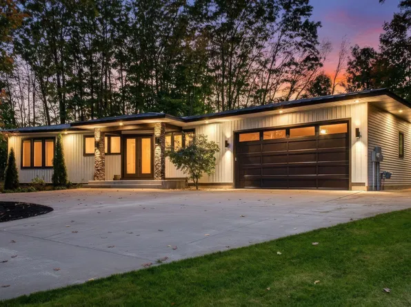 5640 Stauffer Cv SE, Caledonia, MI 49316