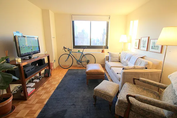 Rented by Nest Seekers International | media 1