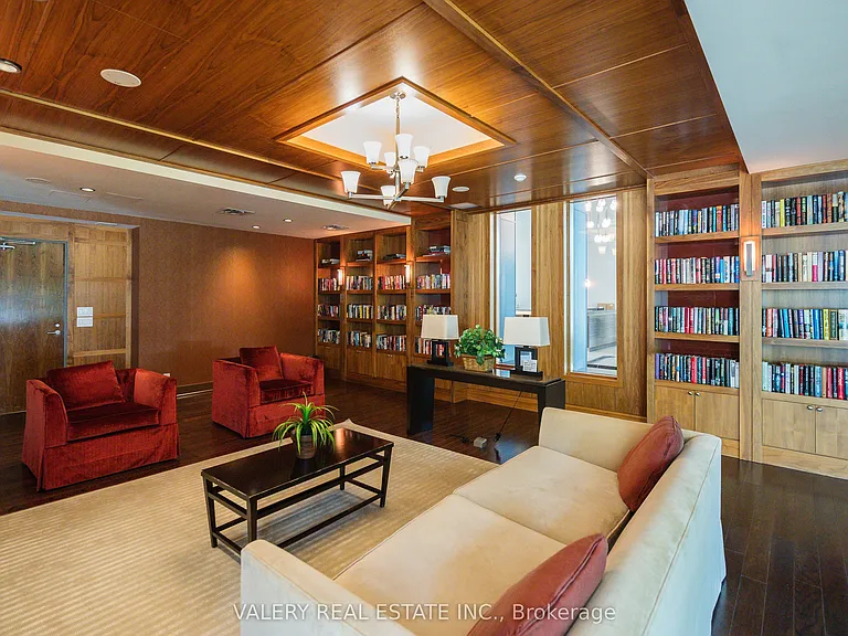 1055 Southdown Rd #201 — Photo 34