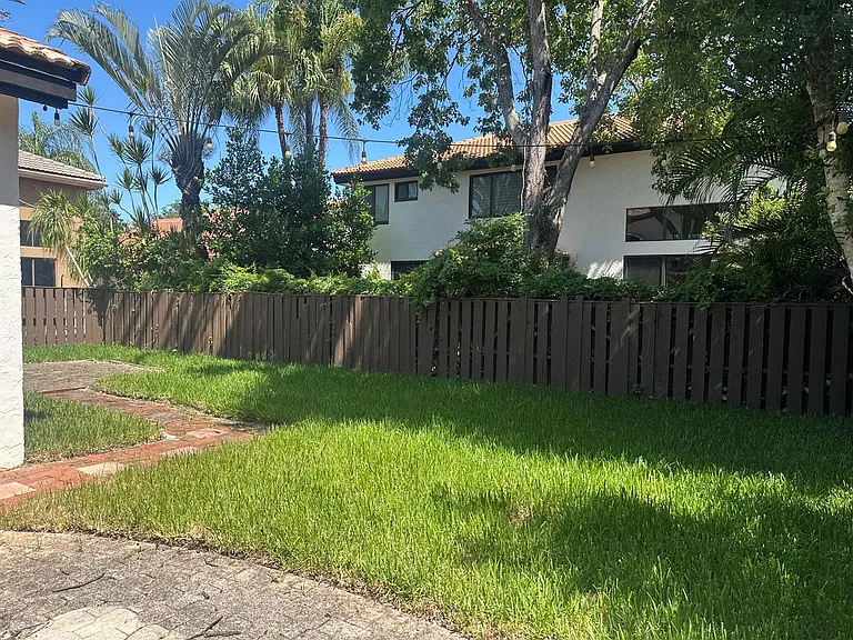 10461 NW 12th Ct — Photo 28