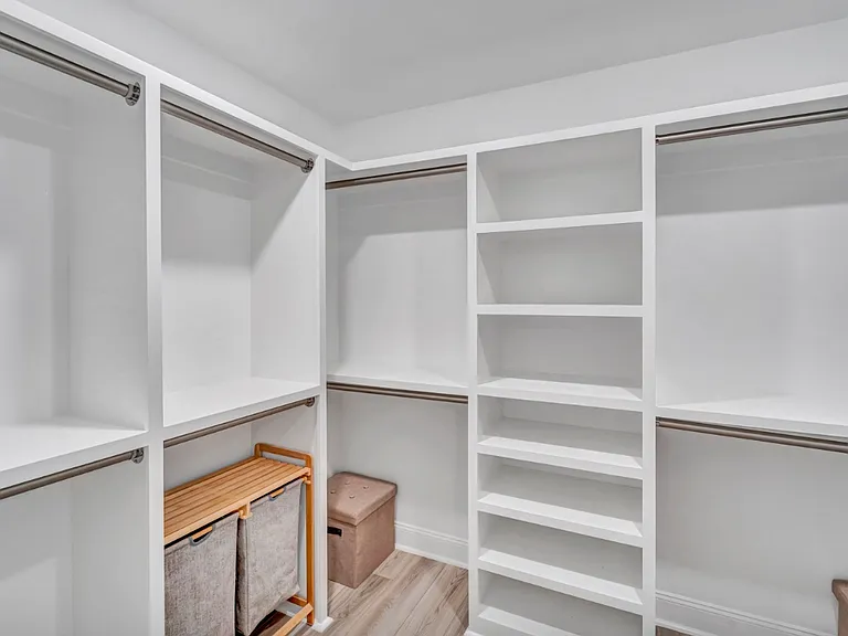 2113 Seneca Dr — Photo 21