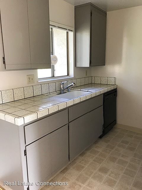 2nd image of 3671 Peacock Ct APT 4