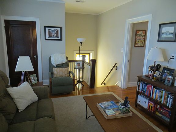 4th image of 7548 Hoover Ave Fl 2
