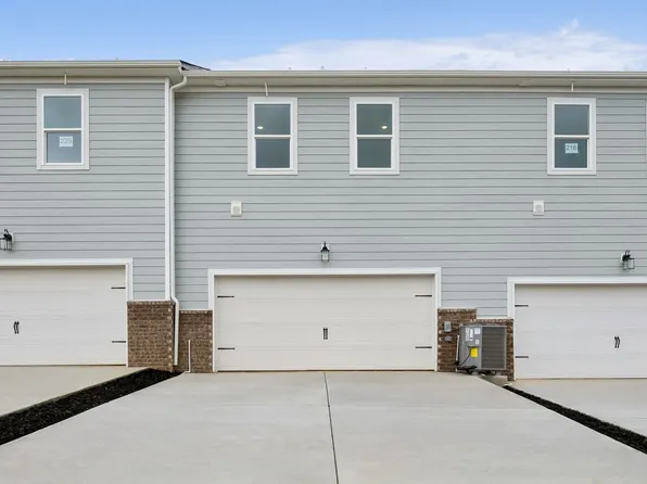 2599 Peaceful Valley Dr, Columbia, TN 38401
