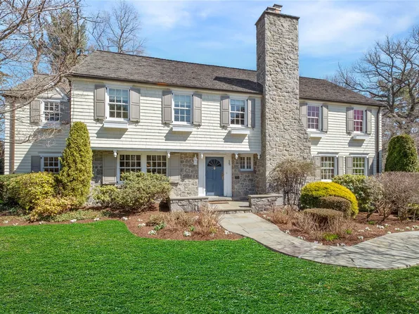 15 Glen Eagles Drive, Larchmont, NY 10538