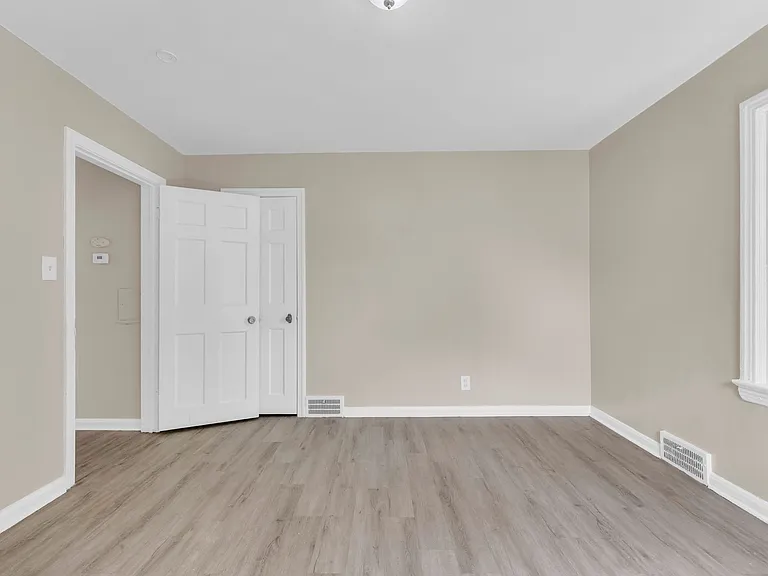 13613 Cedar Rd — Photo 19