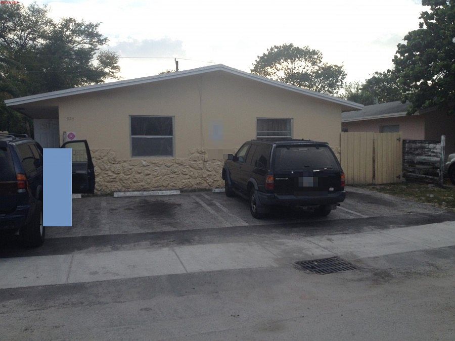 1st image of 925 NW 3rd Ave