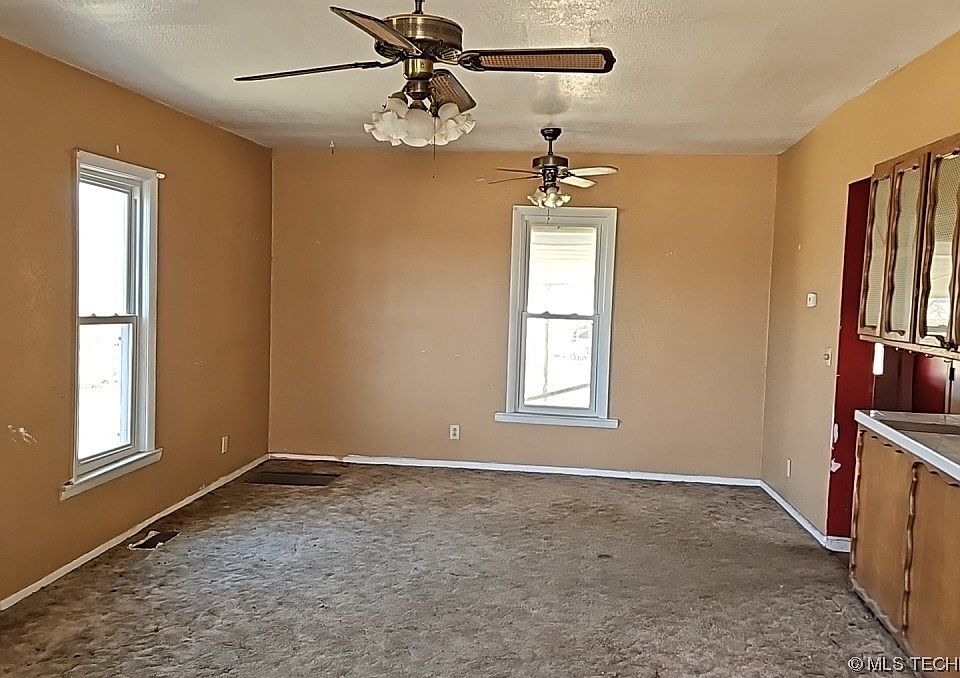 404 E 9th St, Weleetka, OK 74880 Zillow