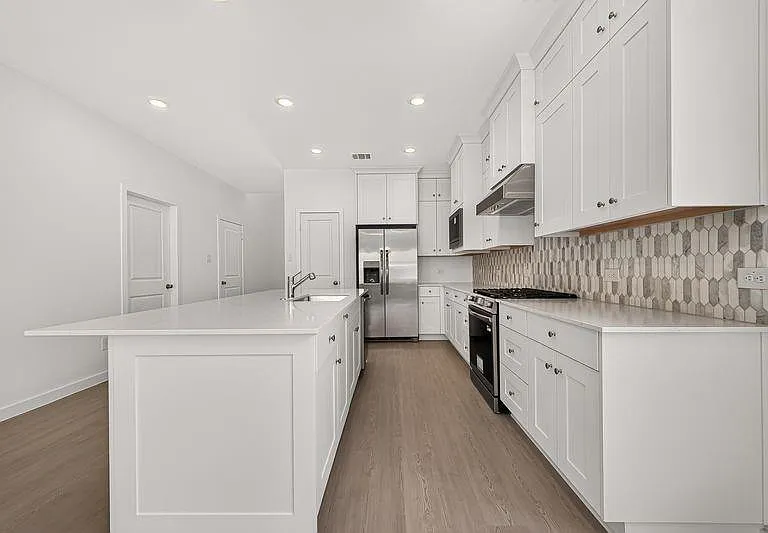 25714 Sapphire Cove St — Photo 19