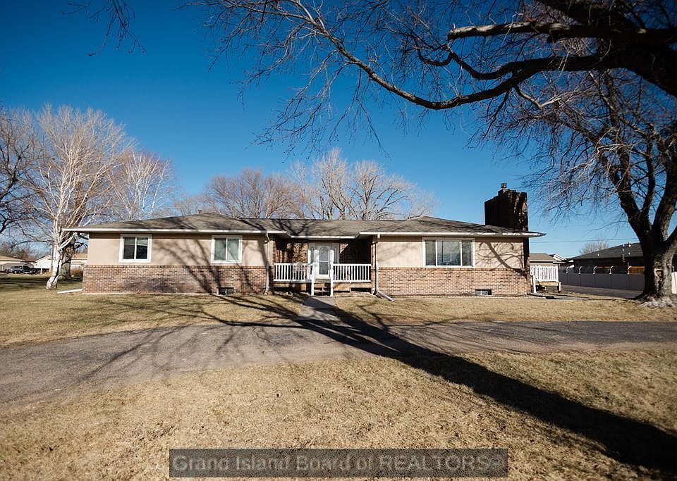 1st image of 4220 W 13th St