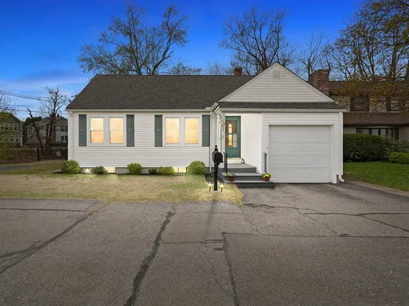 19 Parkis Ave, Uxbridge, MA 01569