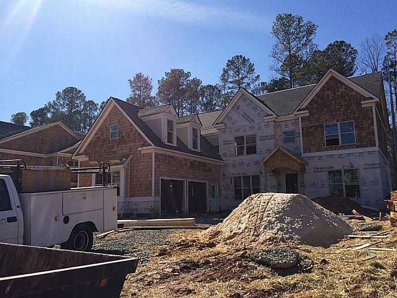 2nd image of 2611 Lulworth Ln