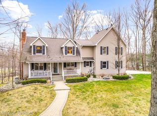 4100 Waterland Dr W, Metamora, MI 48455