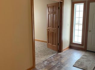 10193 Marblewing Rd, Roscoe, IL 61073