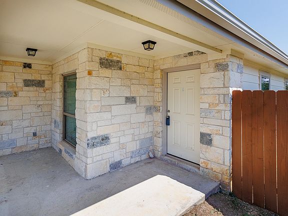 4th image of 110 E Pine Street