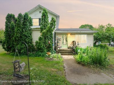215 W Fulton Ave, Pompeii, MI, 48874