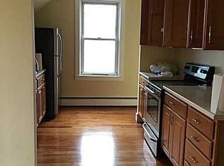 9 Cherry Ln, South Kingstown, RI 02879