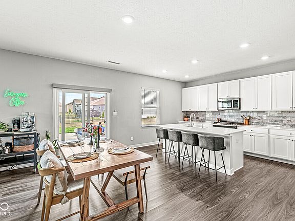 2nd image of 11638 Brooks Farm Blvd