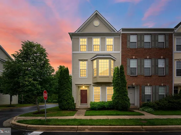 1056 Pipistrelle Ct, Odenton, MD 21113