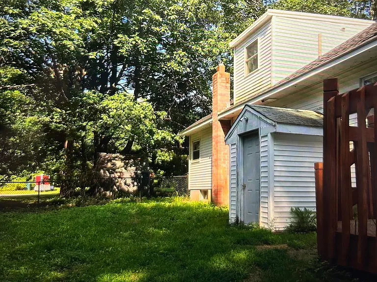 156 Winn Rd #156 — Photo 8