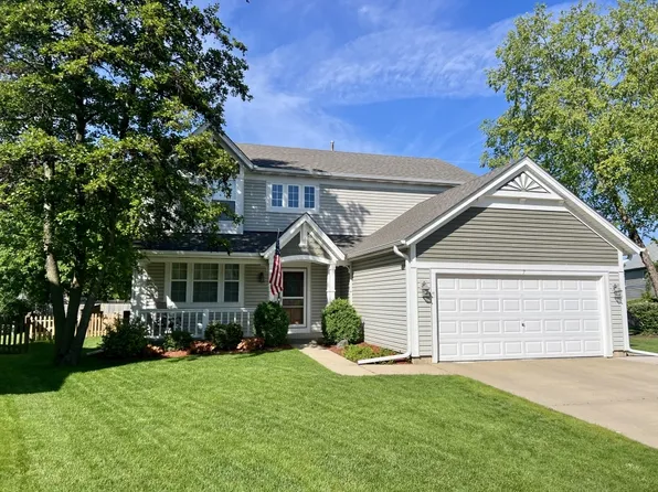 7 Ivy Ct, South Elgin, IL 60177